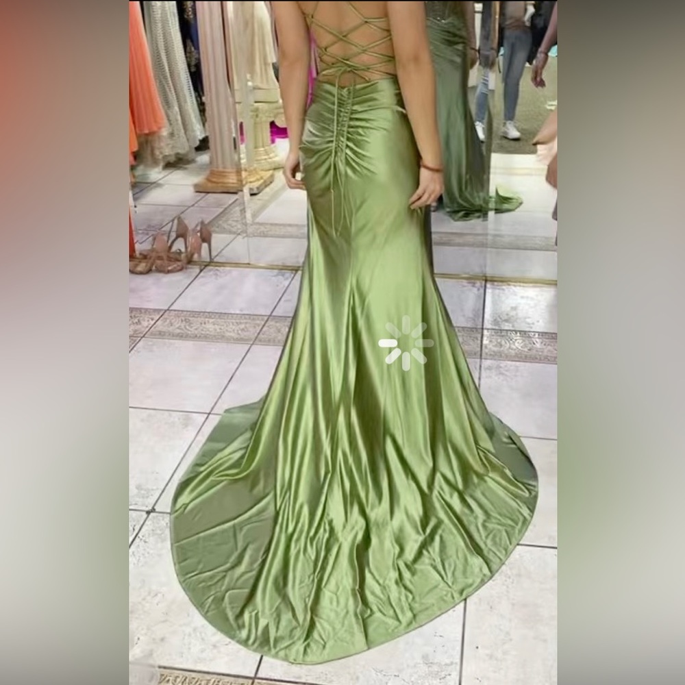 New green dress from prom,  wedding size 4 - Picture 3 of 4